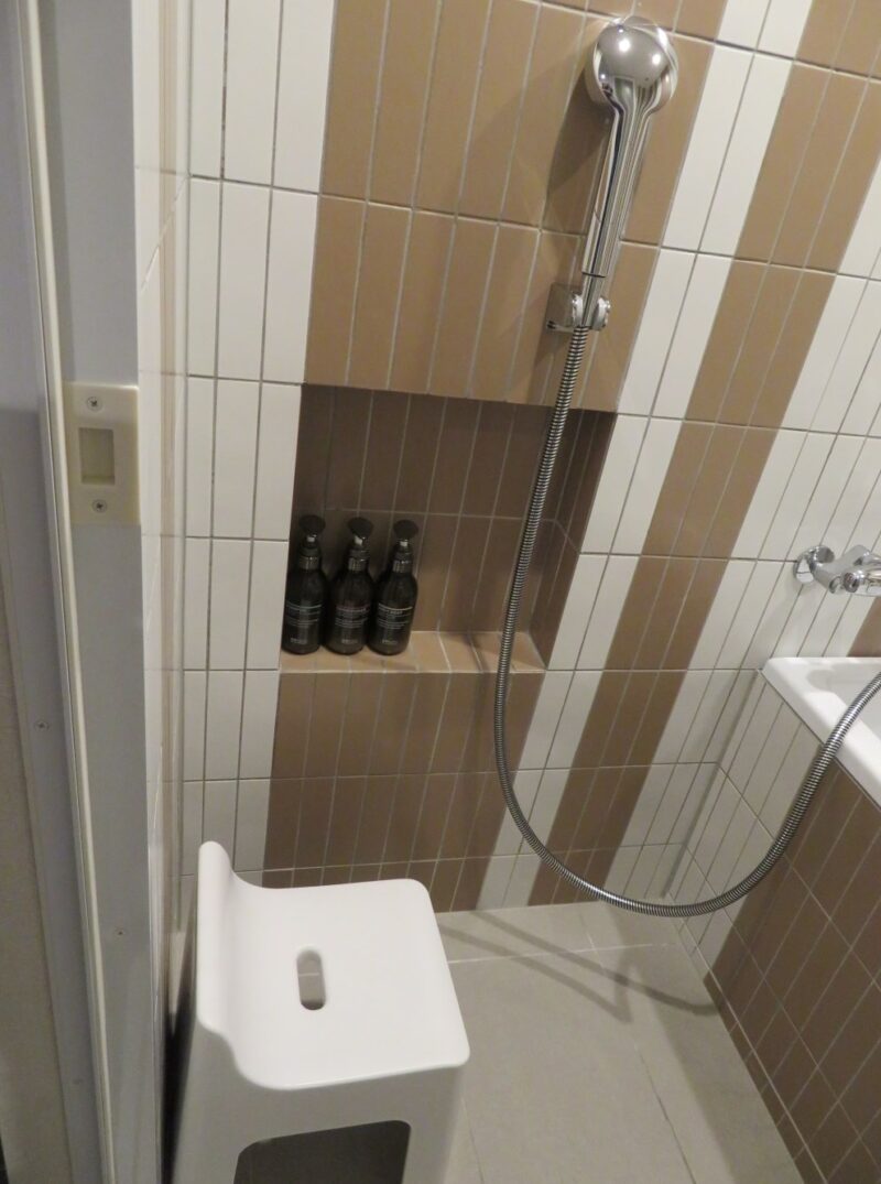 OMO5熊本のやぐらルームのシャワー