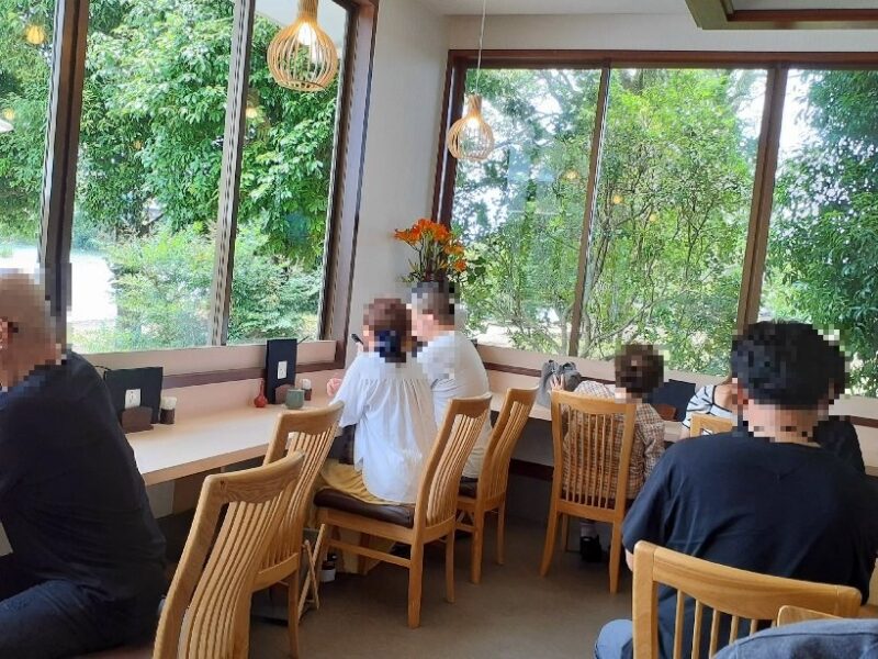 浮島そばの店内の様子