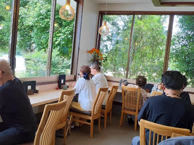 浮島そばの店内の様子