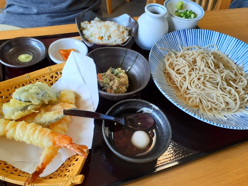 浮島そばの浮島御膳