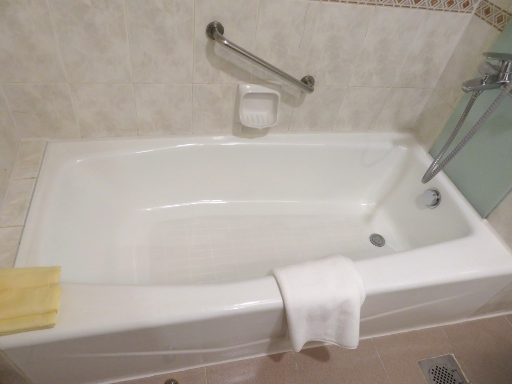 ハノイホテルのデラックスツインのお風呂