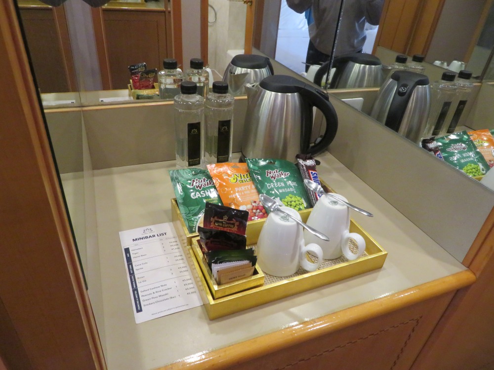 ハノイホテルの客室のミニバー